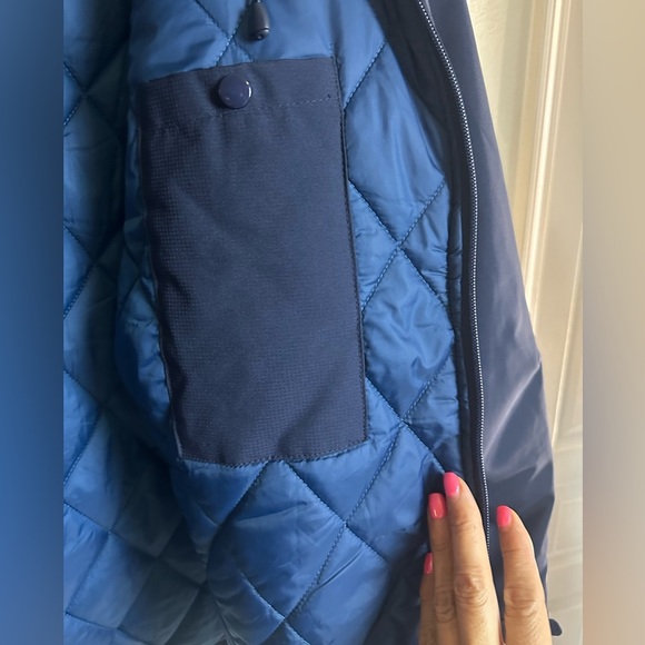 Brand: Champions, size: XL, black jacket, with hood, zipper. - Picture 10 of 13